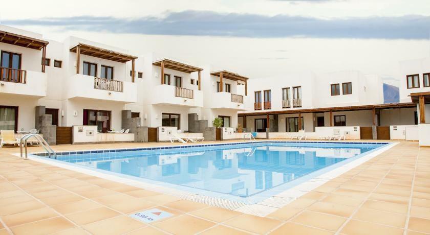 Comfy Duplex In Puerto Calero Exterior photo